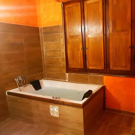 Casa Con Jacuzzi La Olivera Chert