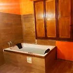 Casa Con Jacuzzi La Olivera Chert