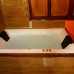 Casa Con Jacuzzi La Olivera * Chert
